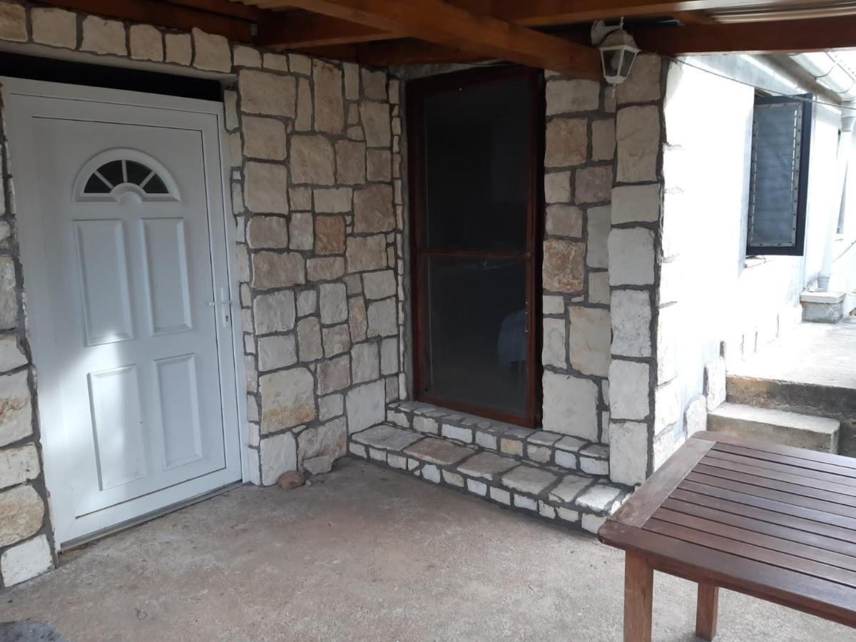 Robinzon House Pia Villa Banj Екстериор снимка